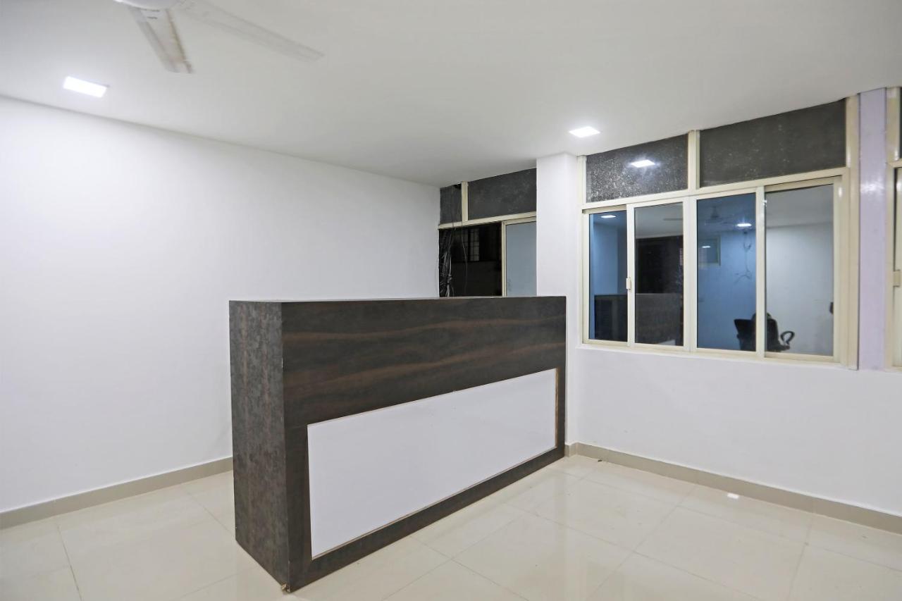 โอโย 48664 คูร์ ไวท์เฮาส์ Hotel นิวเดลี ภายนอก รูปภาพ
